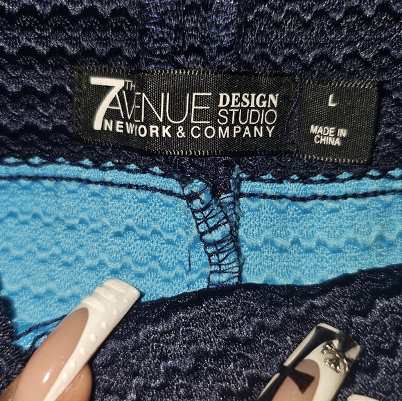 New York & Co. 7th Ave Blue Striped Pleated Bandage Pull on Skirt Size - Picture 2 of 5